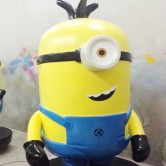 深圳商場開業定制玻璃鋼卡通小黃人雕塑裝飾美陳環境