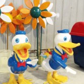 深圳商場定制玻璃鋼卡通公仔美陳雕塑宣傳自身品牌